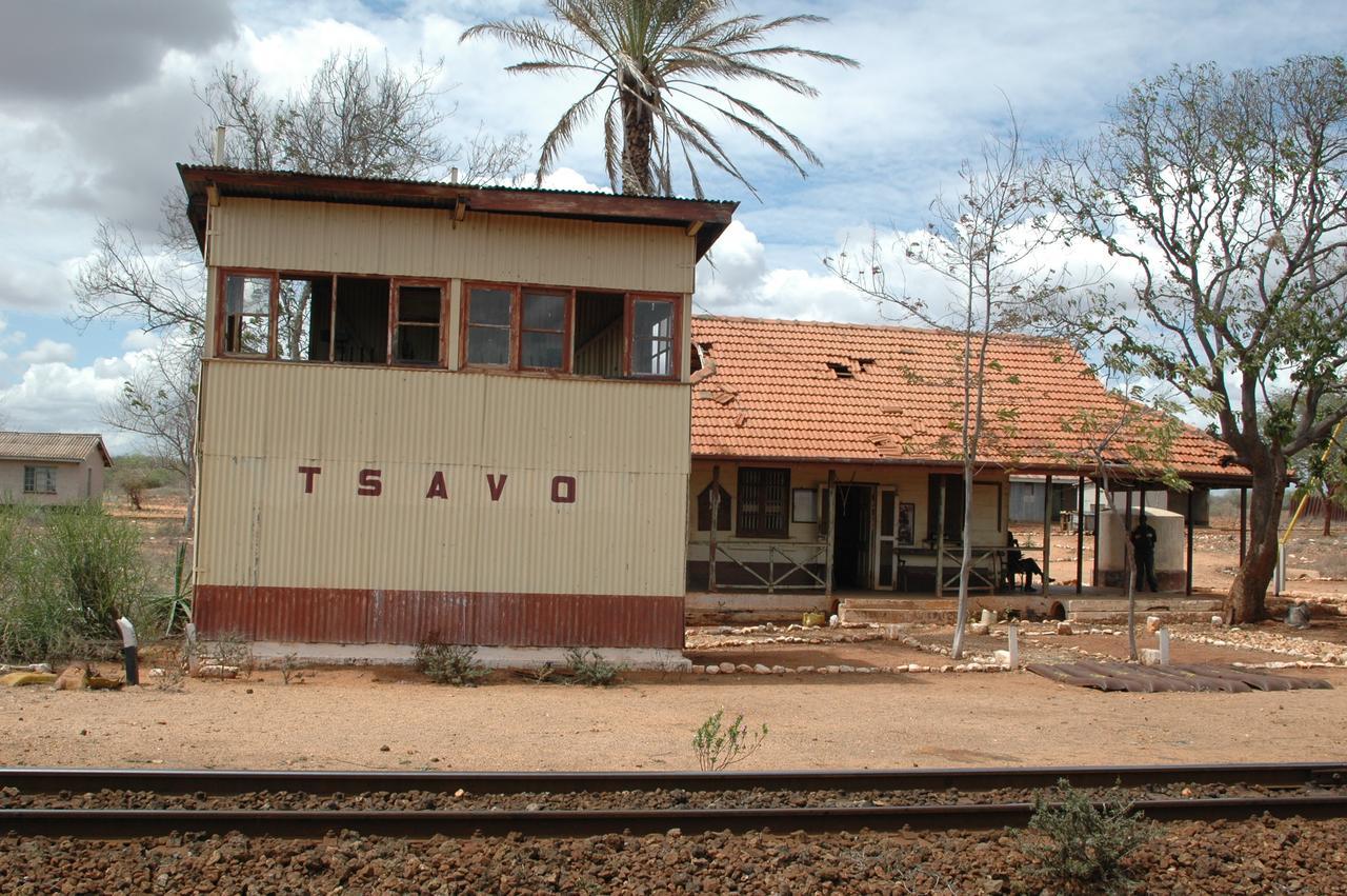 Tsavo Maneatersヴィラ エクステリア 写真