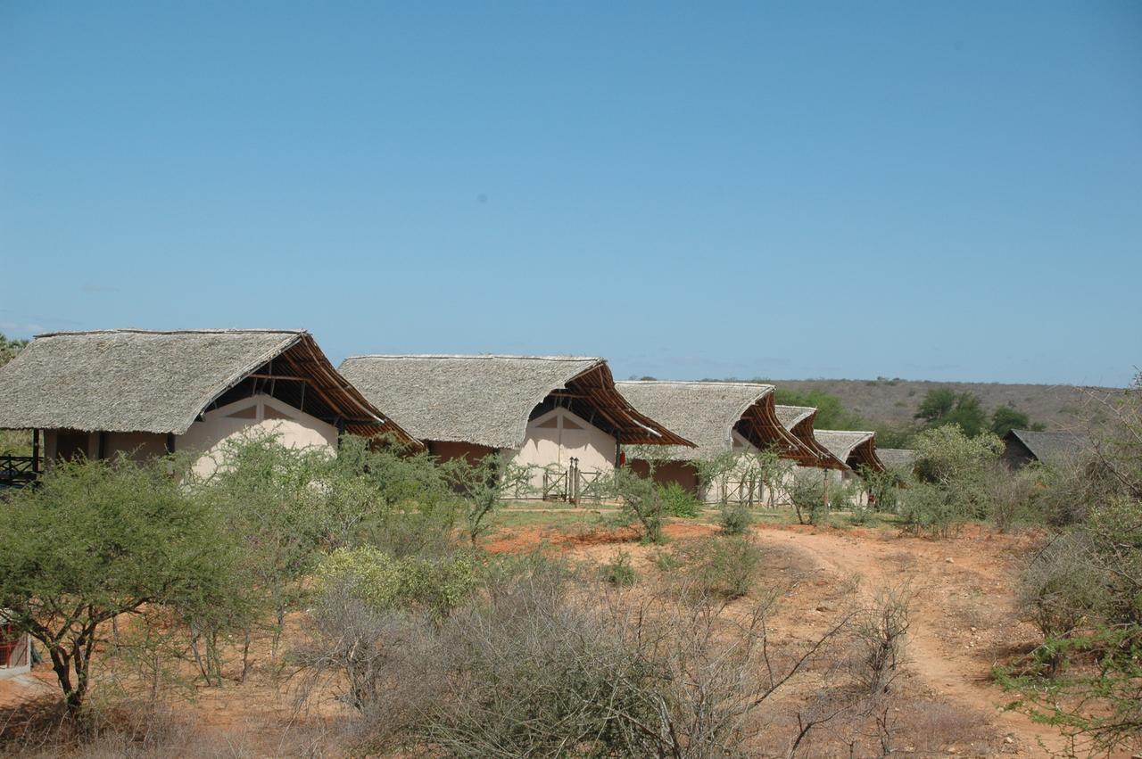 Tsavo Maneatersヴィラ エクステリア 写真