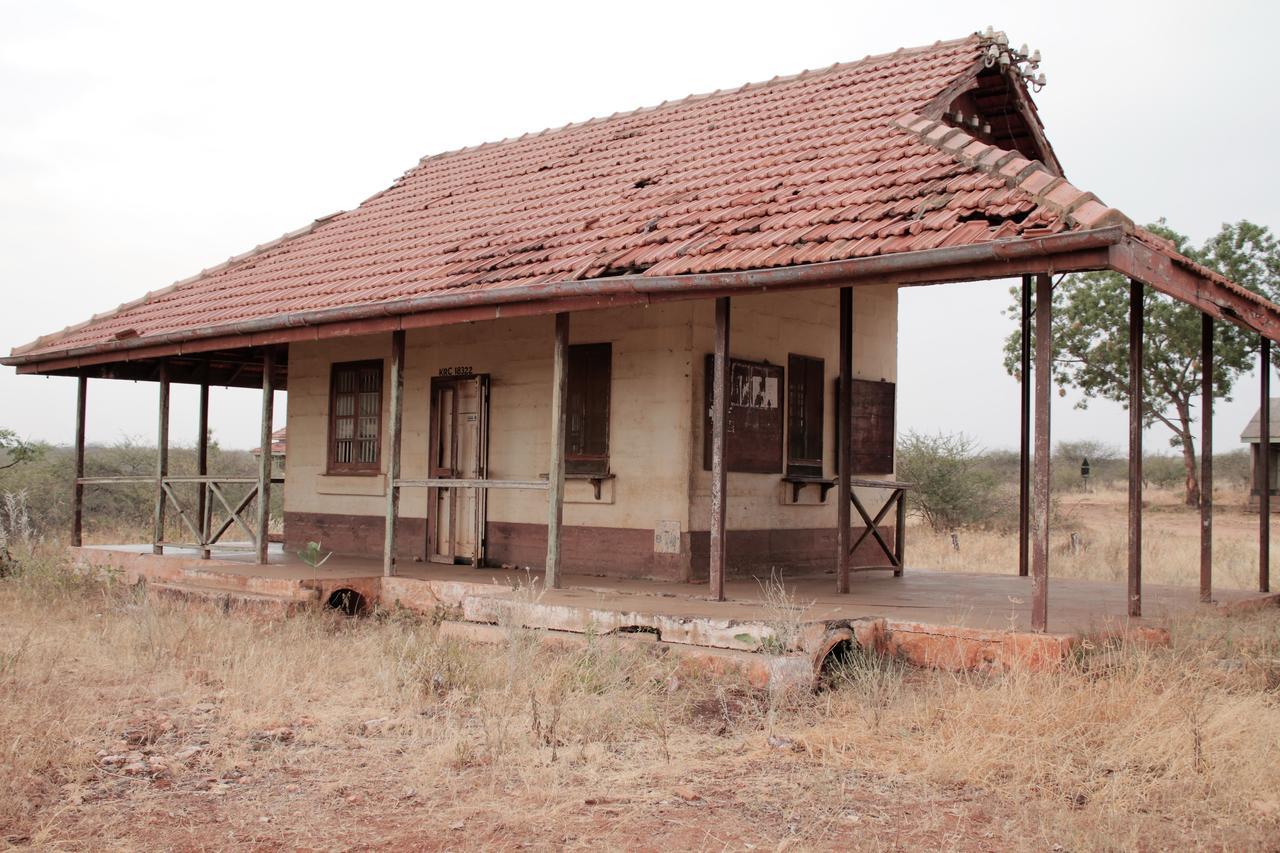 Tsavo Maneatersヴィラ エクステリア 写真