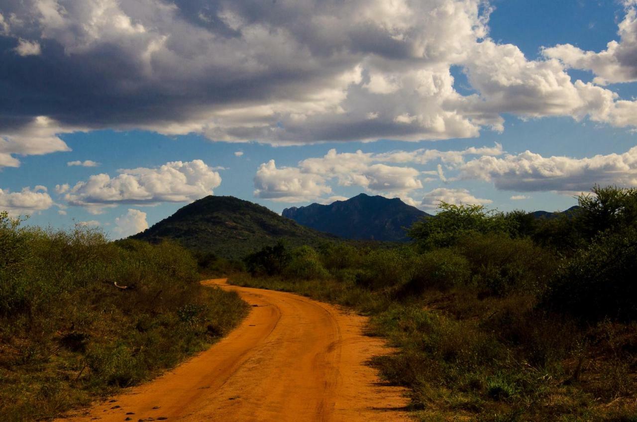 Tsavo Maneatersヴィラ エクステリア 写真